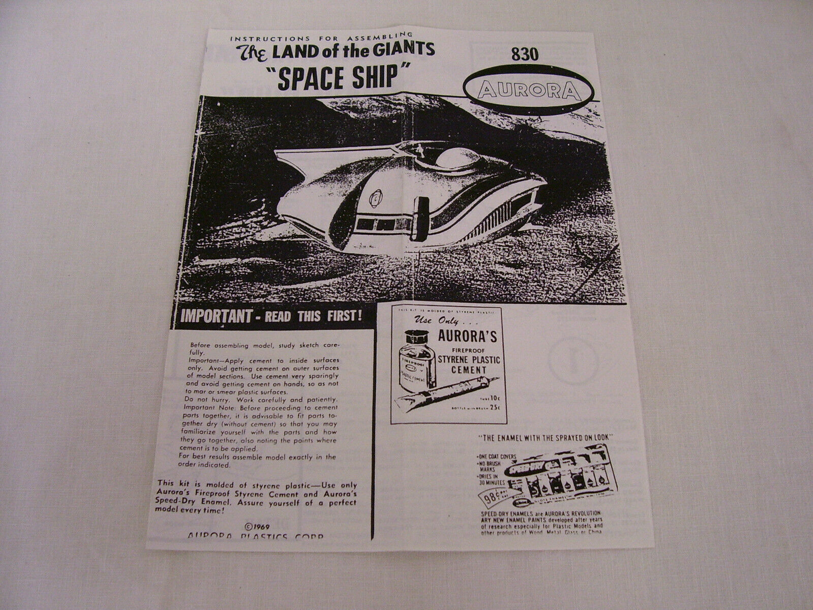 1969 Aurora Model Kit Land of the Giants 